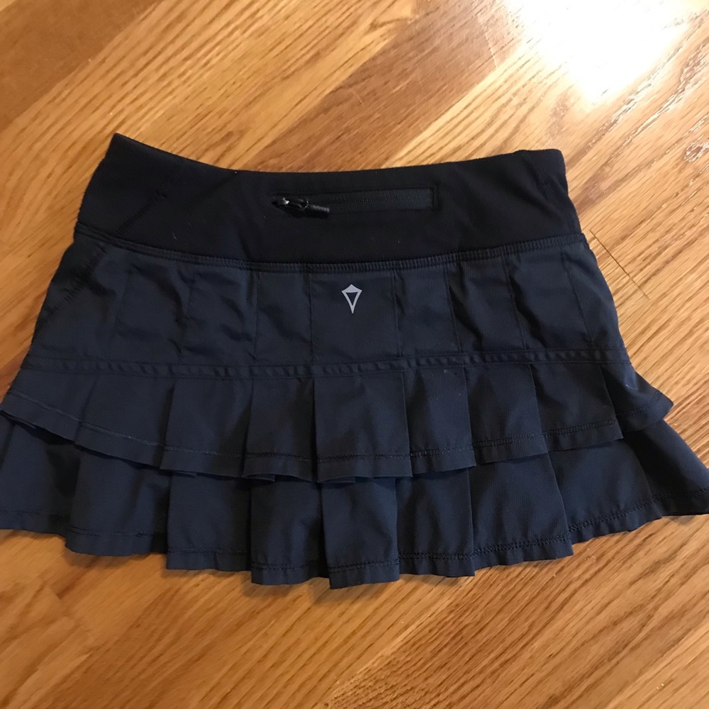 Vguc girls size 8 Ivivva skort, black